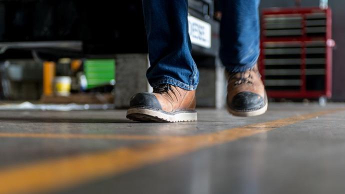Safety boots
